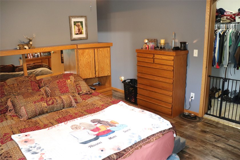 Check out this Fabulous 4 Bedroom 3 Full Bath Home on the edge - photo 18