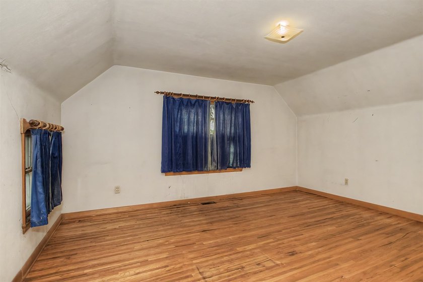 Enjoy the best of acreage living with a convenient location just - photo 22