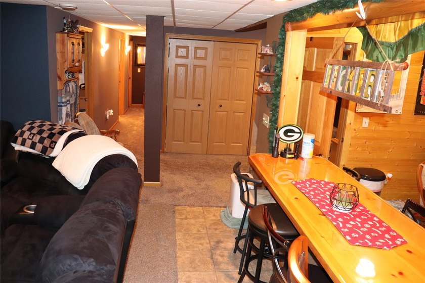 Check out this Fabulous 4 Bedroom 3 Full Bath Home on the edge - photo 25