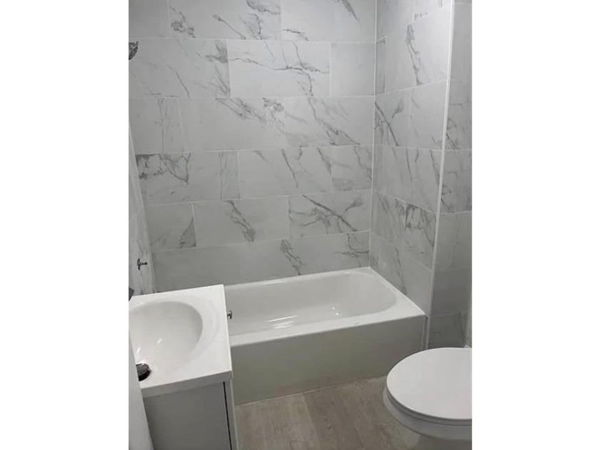 New renovated, bright, open and airy 3BED/1BATH home. Home - photo 6