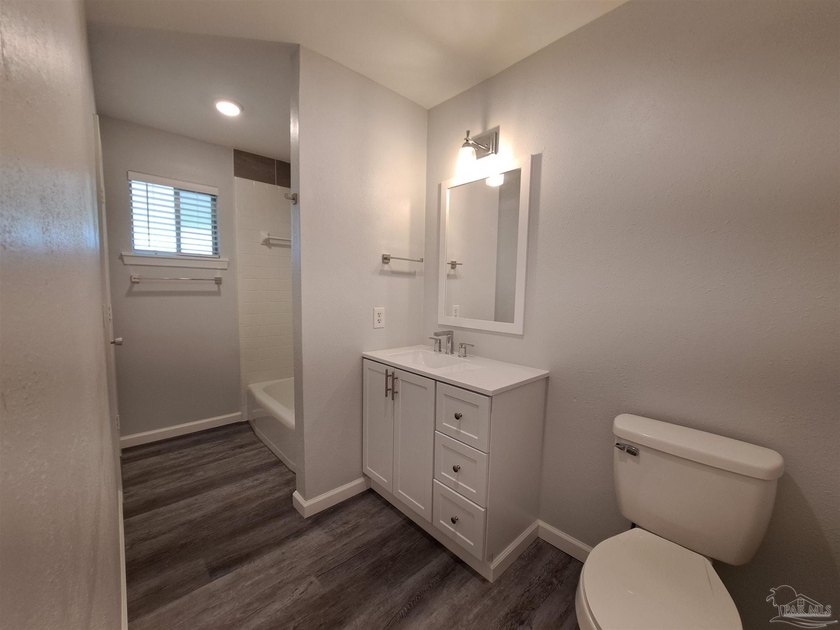 Back on the market due to buyer's loss of financing! This - photo 22