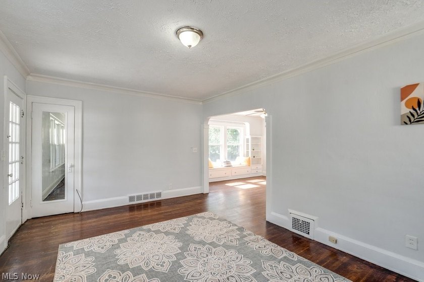 This maintained triplex is conveniently located just minutes - photo 2