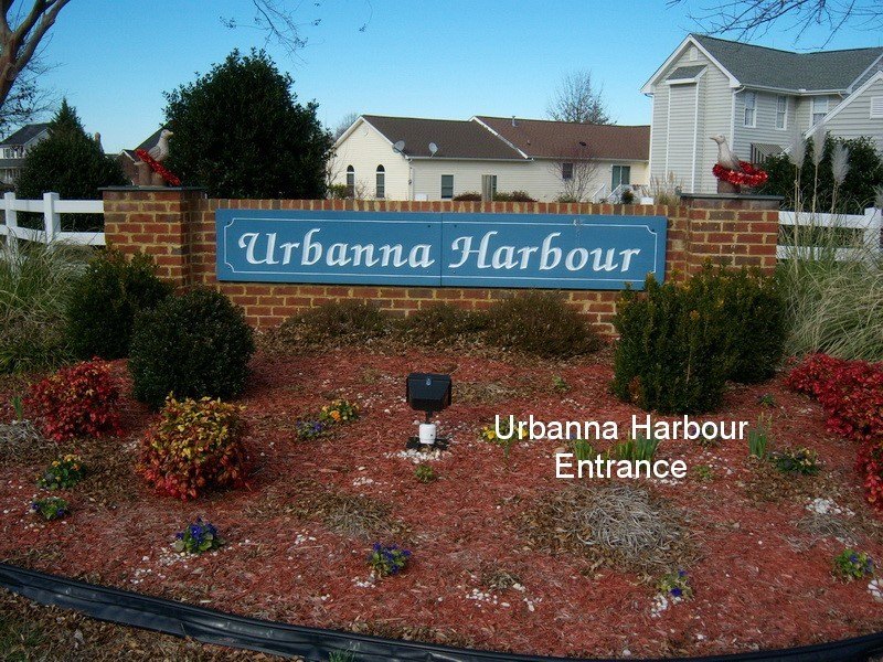 Beautiful waterfront on Urbanna Creek in area of nice homes - photo 2