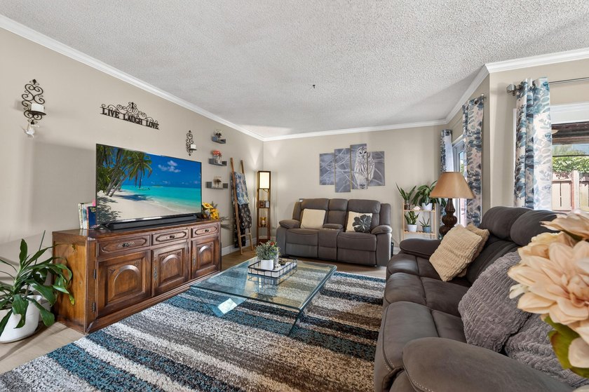 Spacious 2 story townhome with over 1,430 sq/ft. Open floor plan - photo 5