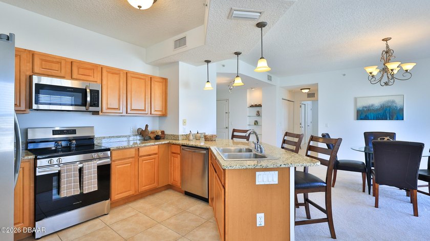 Experience affordable opulence in this stunning 2-bedroom - photo 7