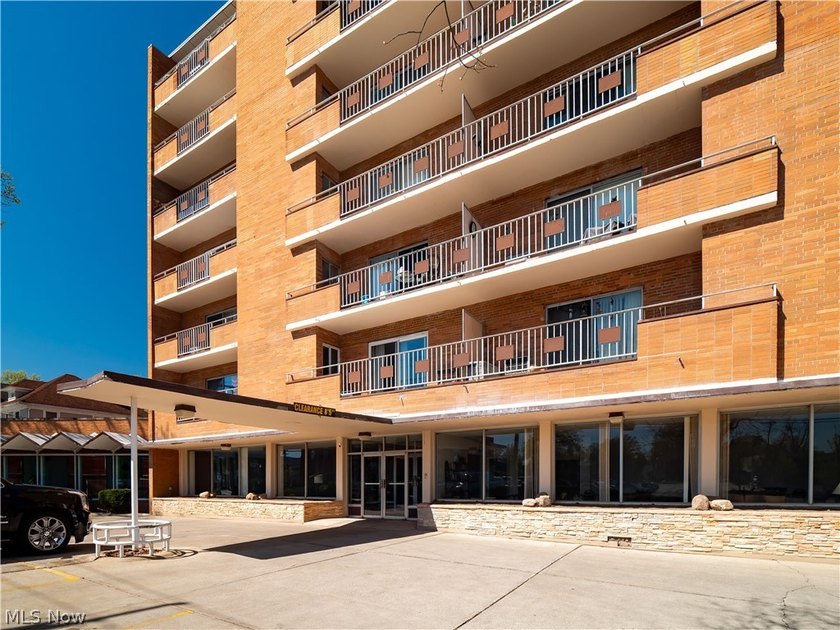 Welcome home to Kirtland House! Located in the heart of vibrant - photo 2