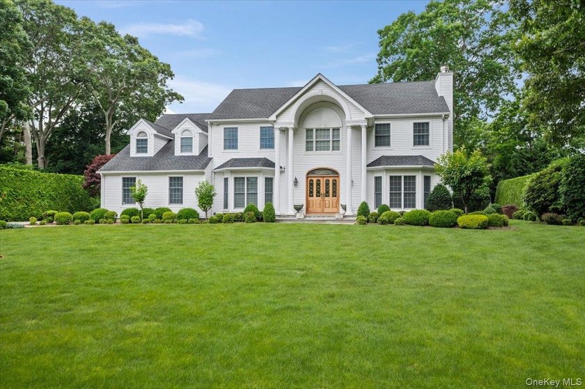 Welcome home to 6 Briana Court, a beautifully maintained - photo 2