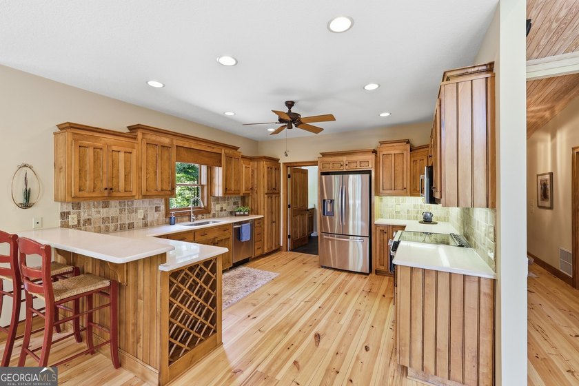 Discover this exceptional gated mountain estate offering - photo 23