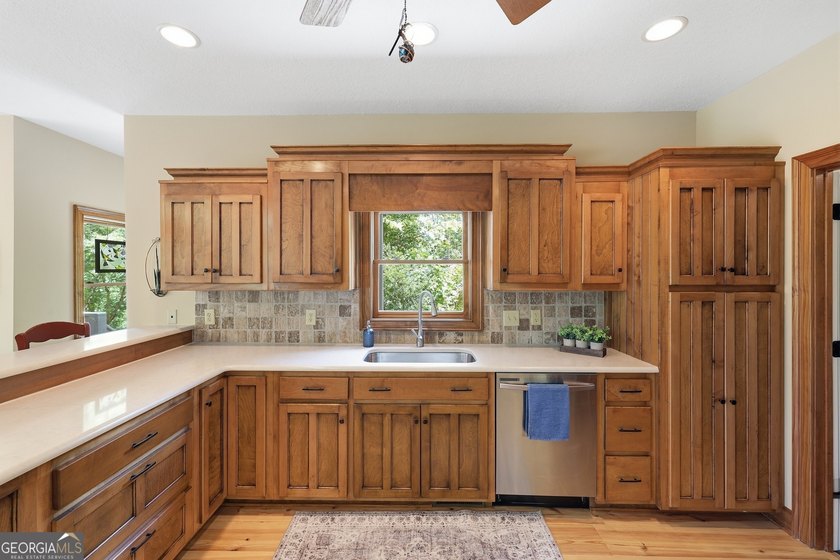 Discover this exceptional gated mountain estate offering - photo 27