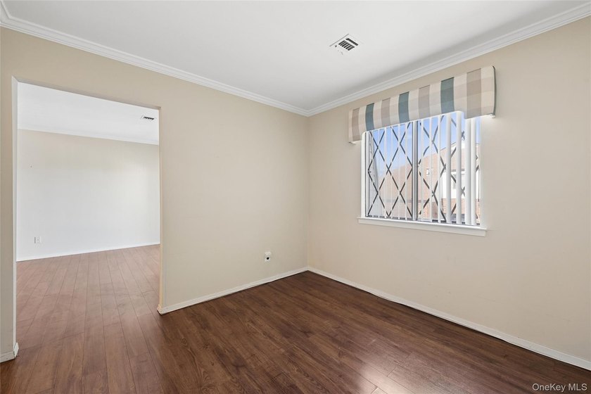 UPPER CHESHIRE UNIT. OPEN FLOOR PLAN. EAT-IN KITCHEN - photo 25