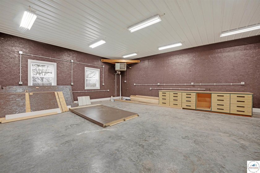 This expansive home in Warsaw, MO. Near Truman Lake and Lake of - photo 44
