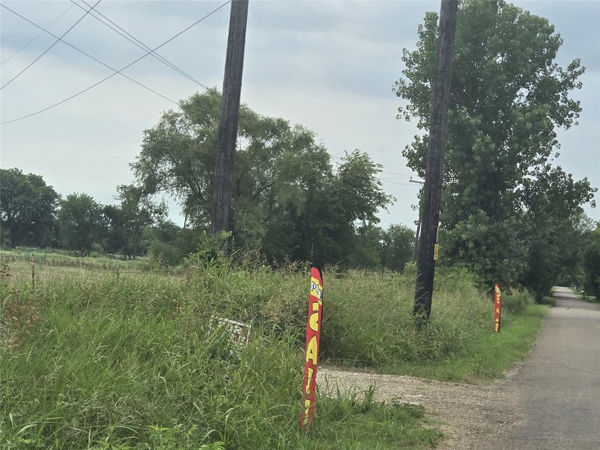 OWNER FINANCING AVAILABLE! MULTIPLE LOTS AVAILABLE! Own 10.76 - photo 5