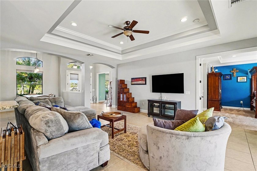 BEST VALUE FOR GULF ACCESS LIVING IN CAPE CORAL. Stop searching - photo 8