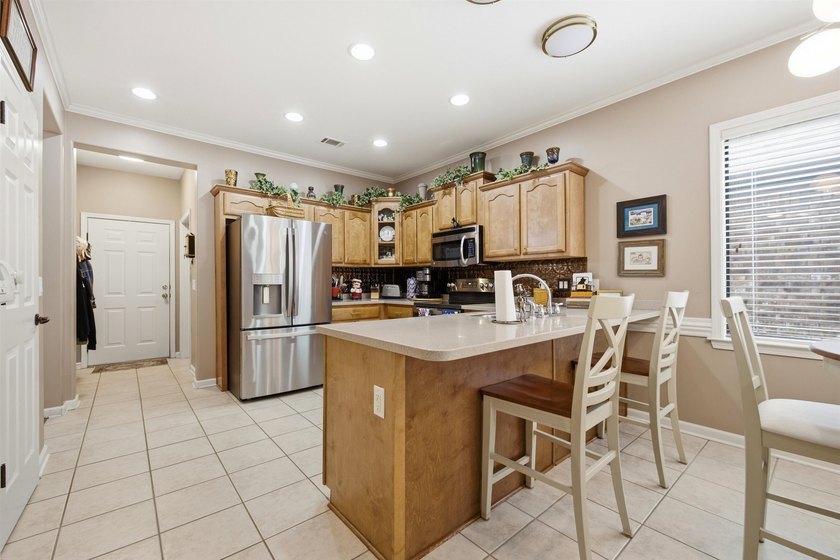 Remarkable 55 plus dedicated neighborhood wonderfully located - photo 5