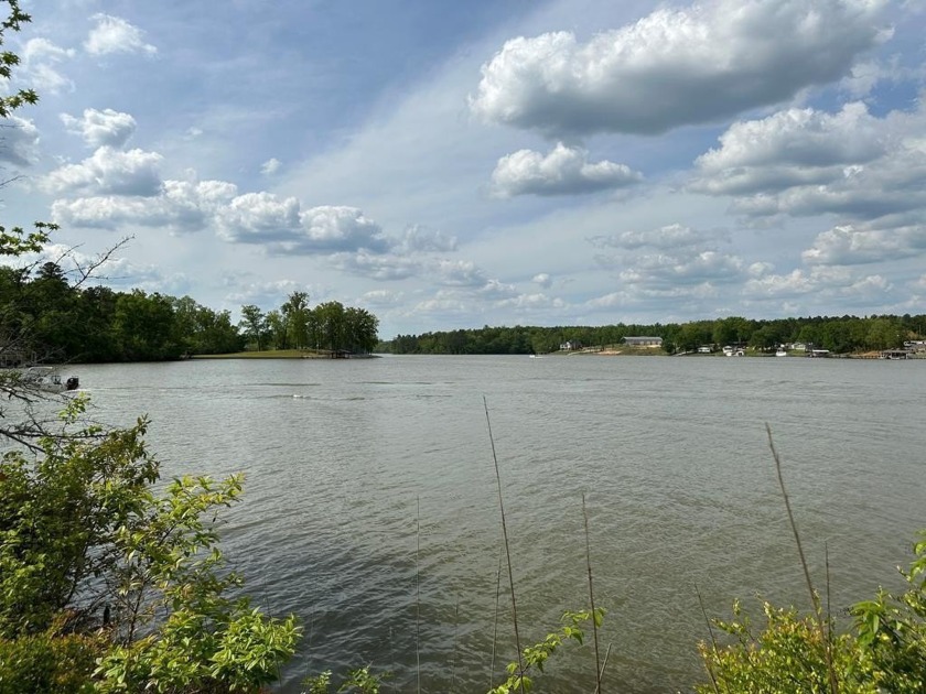 808 Eagles Harbor Dr, Hodges, SC 29653, 3711886