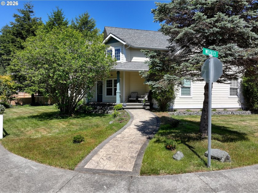 Welcome to this stunning two-story home nestled in a peaceful - photo 4