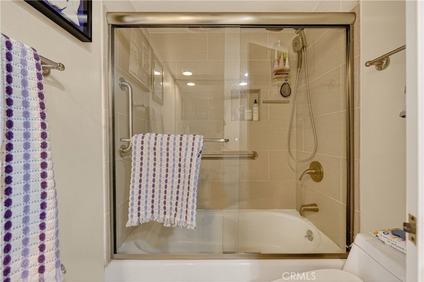 Unforgettable views define this beautiful 2 bedroom, 2 bathroom - photo 19
