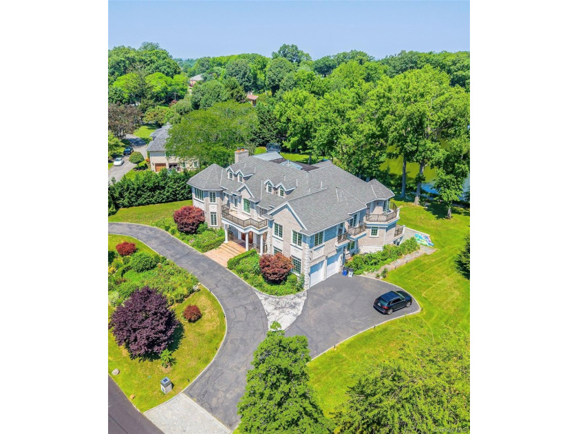 Experience refined luxury in this extraordinary custom lakefront - photo 5