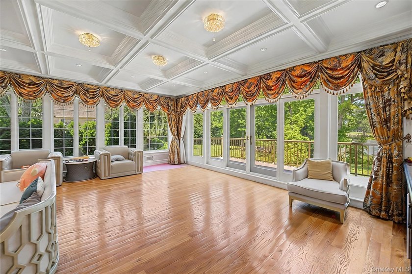 Experience refined luxury in this extraordinary custom lakefront - photo 7