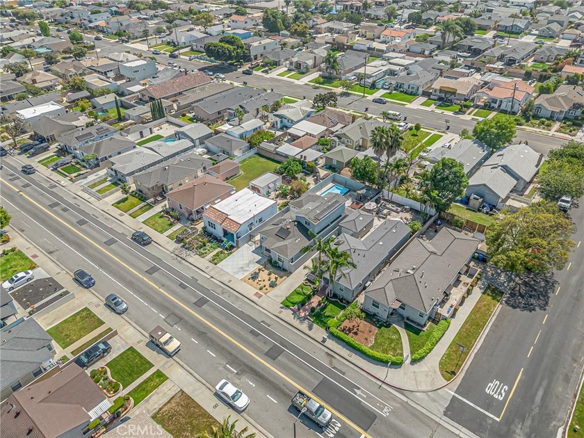Welcome to 1381 W Summerland Ave, a rare opportunity in the - photo 50