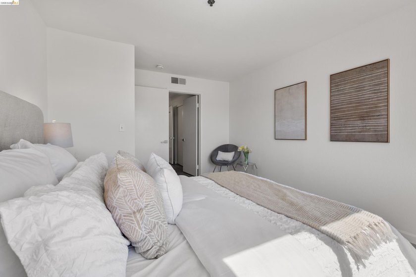 Welcome home to this beautifully updated 2-bedroom, 2-bath - photo 13