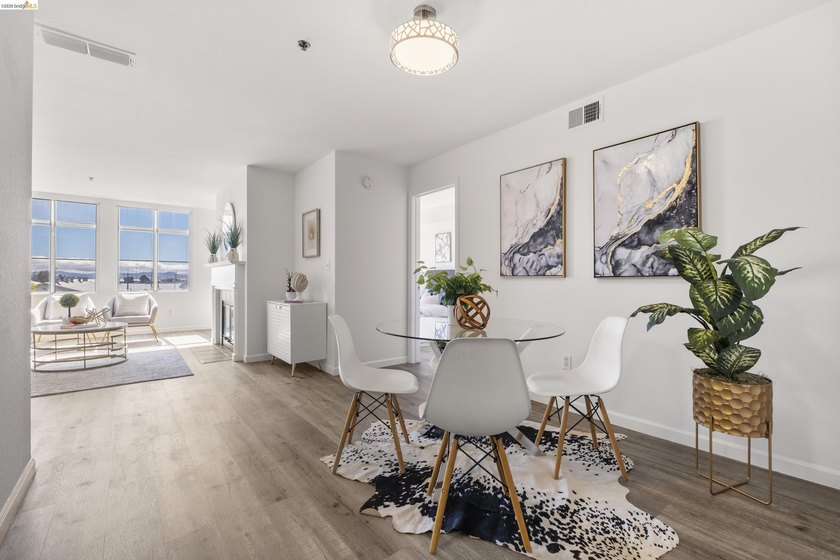 Welcome home to this beautifully updated 2-bedroom, 2-bath - photo 16