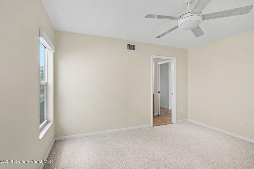 Enjoy relaxed Florida living in this charming 2-bedroom, 2-bath - photo 19