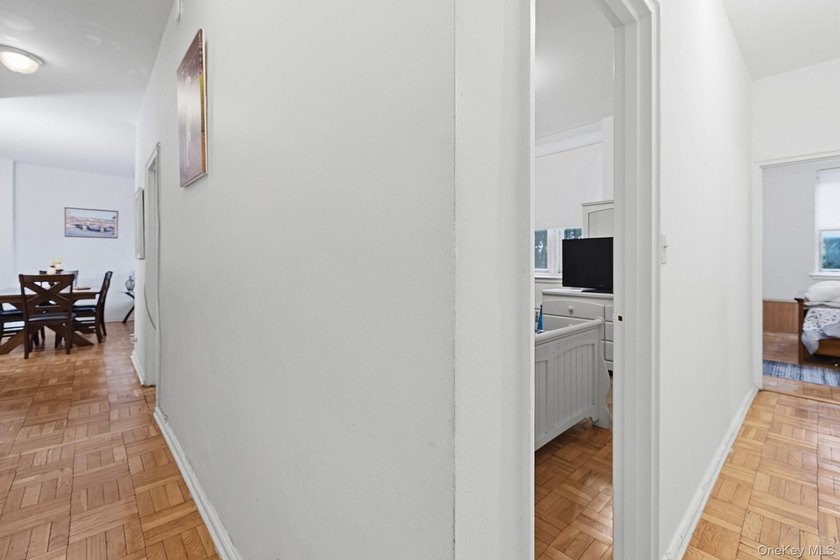 Spacious two-bedroom conveniently located on a dead-end - photo 8