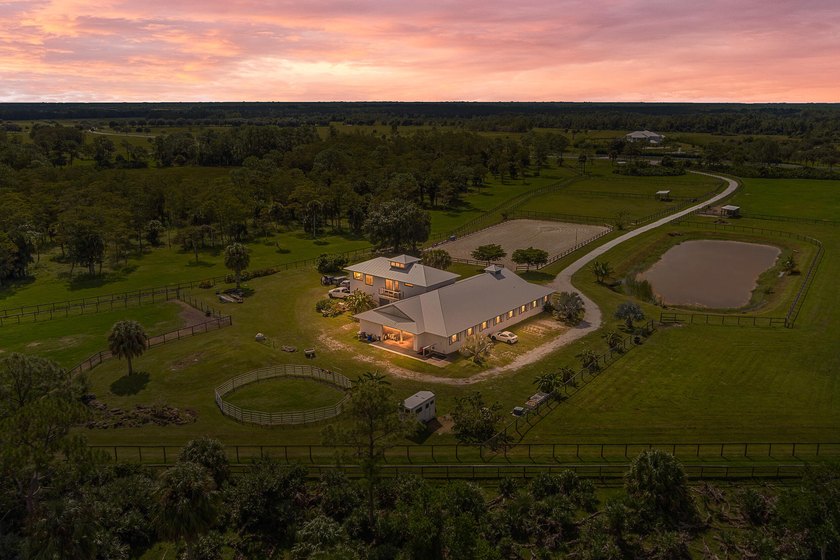 Positioned on 21.59 acres between Jupiter and Hobe Sound within - photo 5