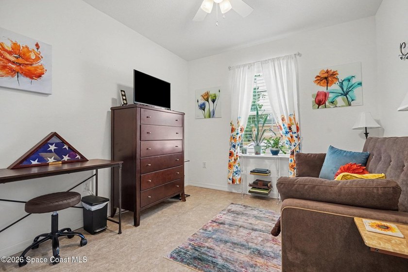Beautifully maintained 2020-built home loaded with upgrades! - photo 17
