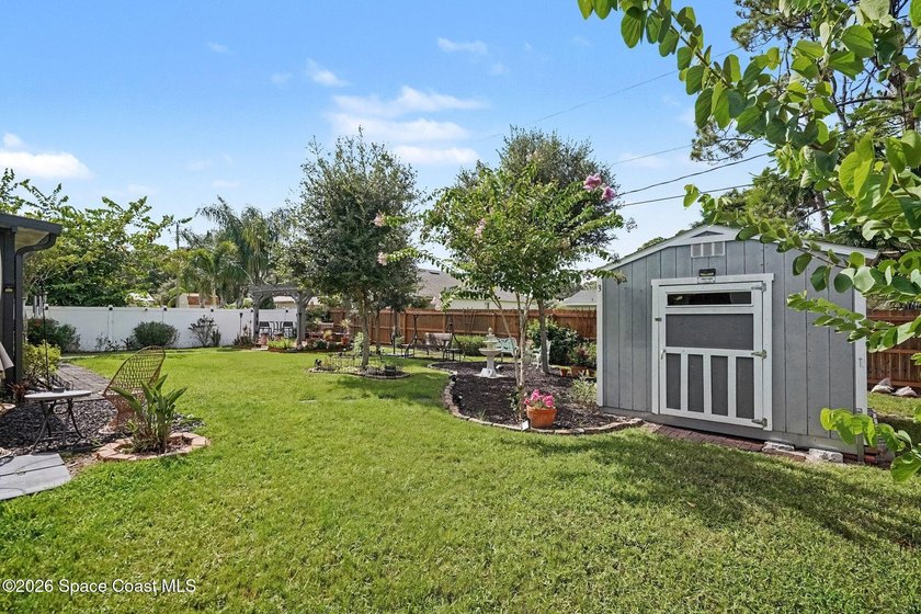 Beautifully maintained 2020-built home loaded with upgrades! - photo 34
