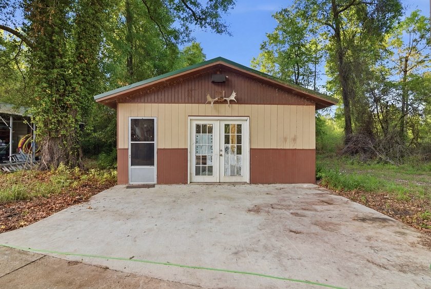 Nestled on approximately 36.5 acres in Gordon, Alabama, this - photo 45