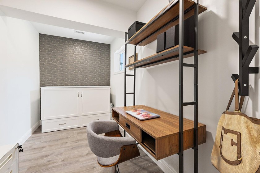 Welcome to this beautifully renovated Sealofter, ideally located - photo 15