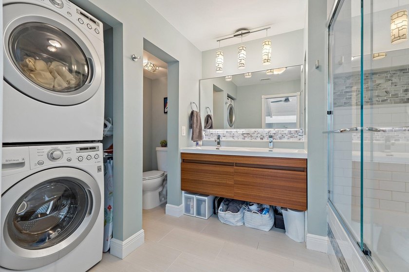Welcome to this beautifully renovated Sealofter, ideally located - photo 27