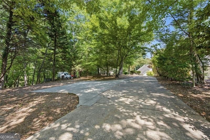 Welcome to your own private Lake Lanier retreat, where - photo 44