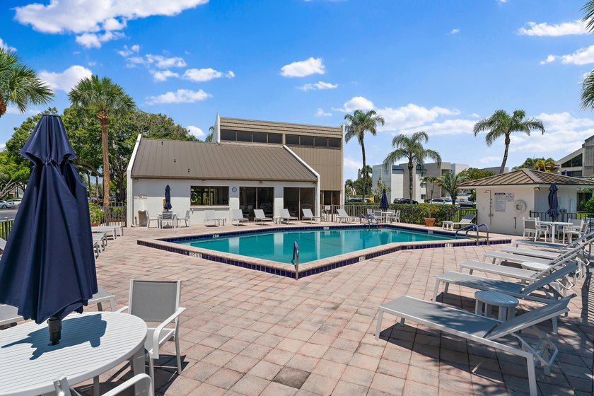 Welcome to this beautifully renovated Sealofter, ideally located - photo 44