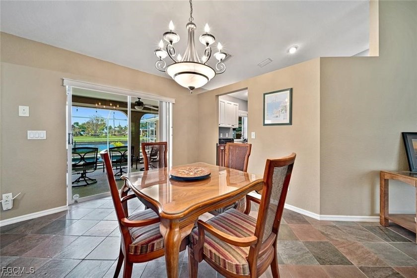 Introducing a stunning waterfront home in beautiful Cape Coral - photo 11
