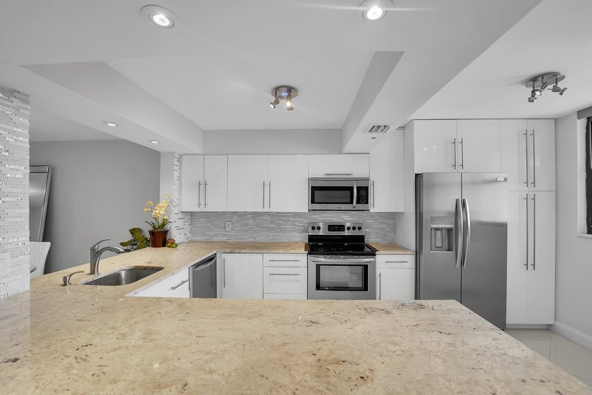 Bright and beautifully updated 3-bedroom residence located on - photo 14