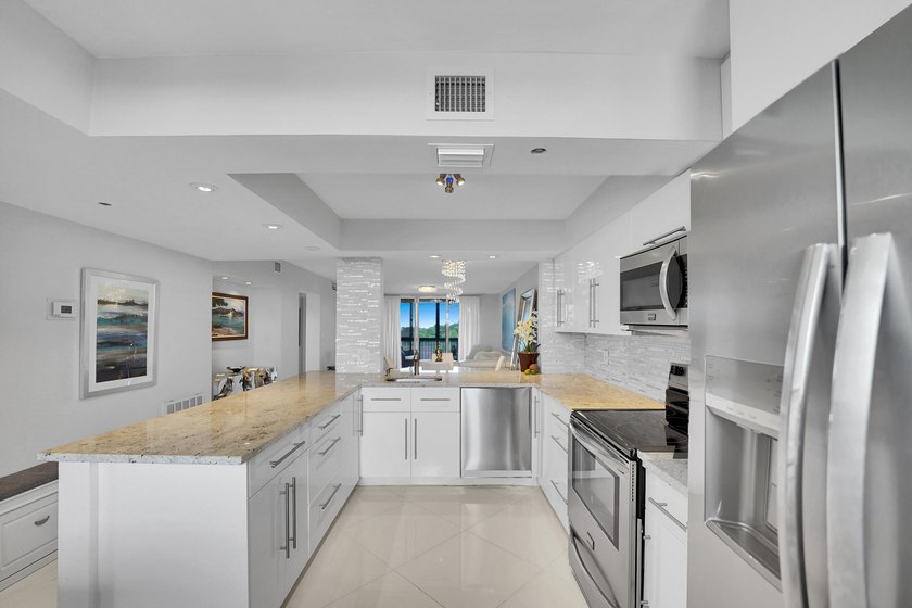 Bright and beautifully updated 3-bedroom residence located on - photo 18