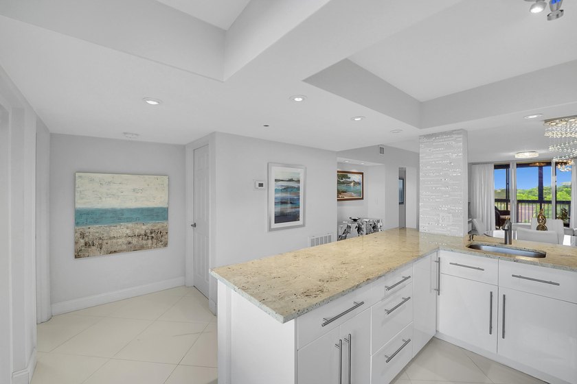 Bright and beautifully updated 3-bedroom residence located on - photo 23