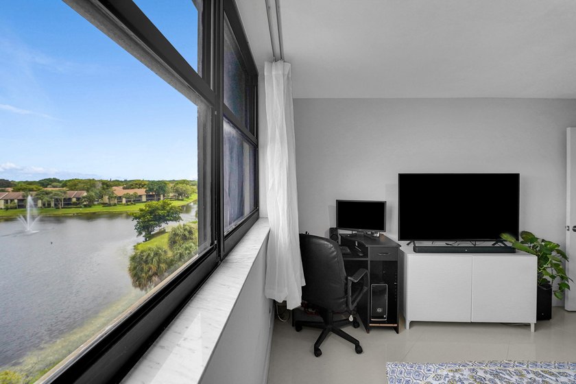 Bright and beautifully updated 3-bedroom residence located on - photo 39