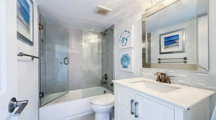 Bright and beautifully updated 3-bedroom residence located on - photo 40