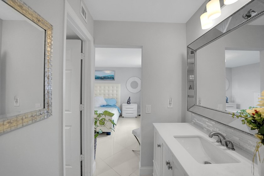 Bright and beautifully updated 3-bedroom residence located on - photo 46