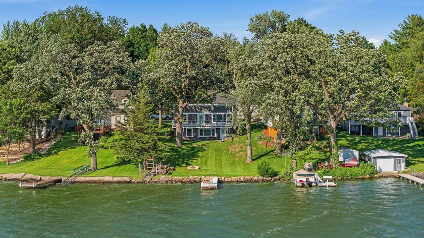 Rare opportunity to own an updated lakefront property on TWO - photo 6