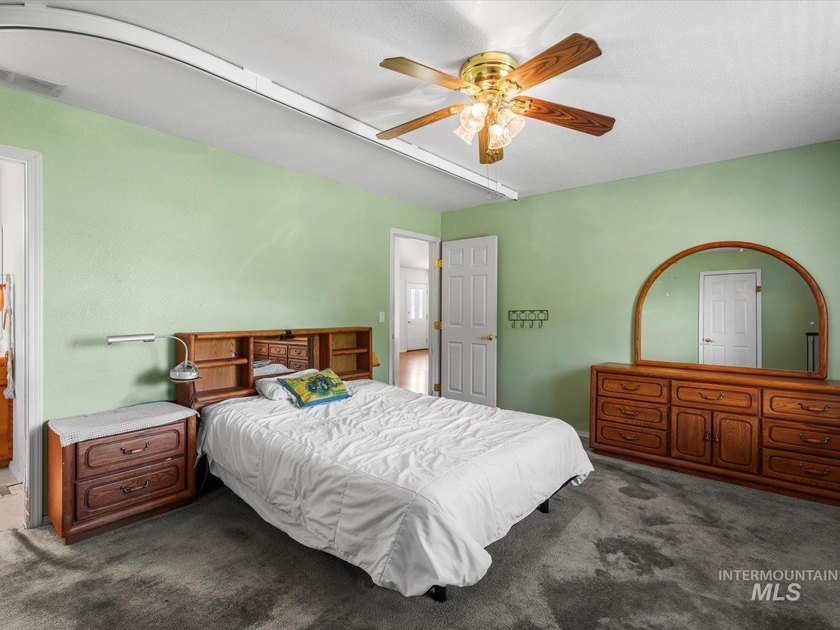 Nestled at the base of Emmett's desirable southeast hills, this - photo 17