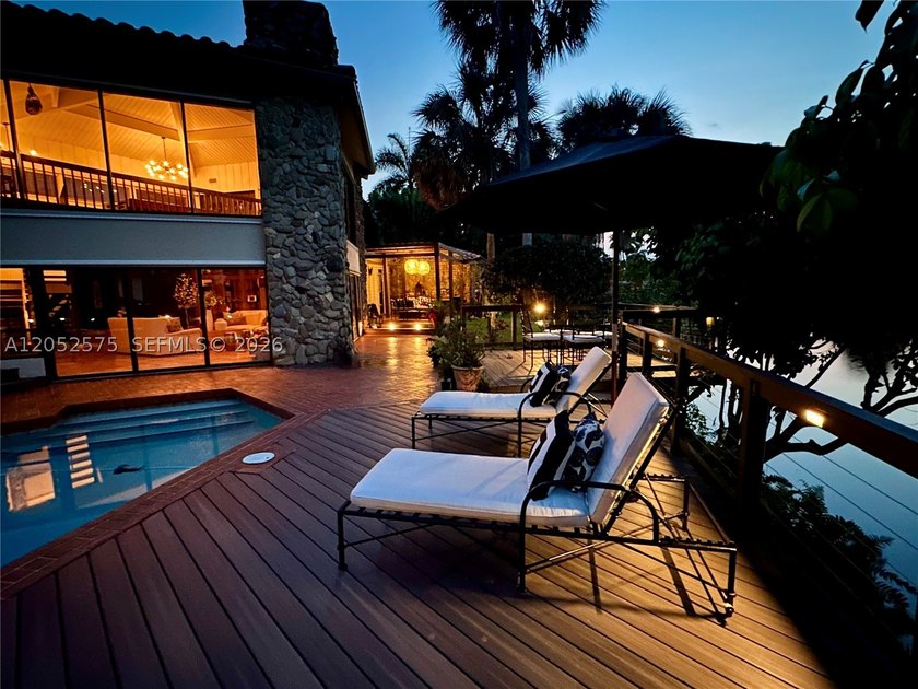 Originally designed with remarkable architectural character - photo 37