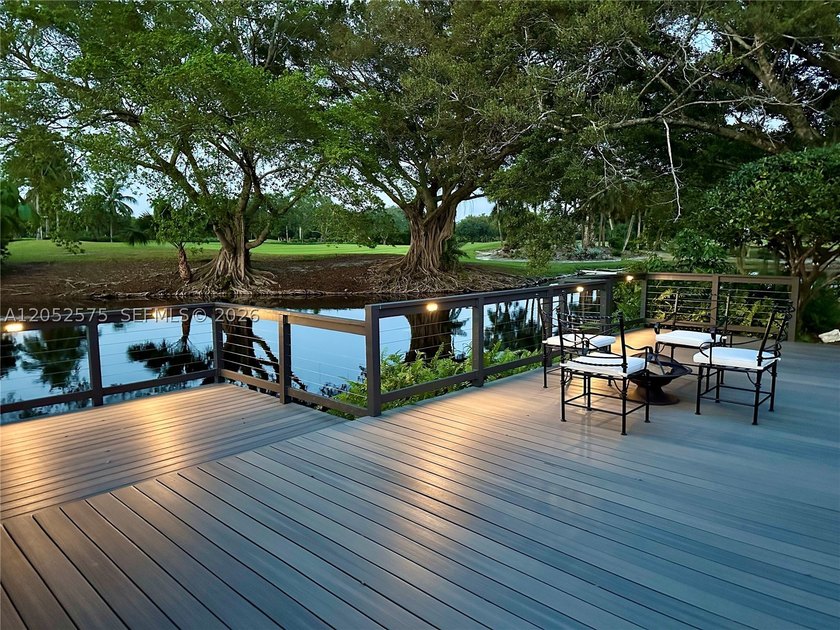 Originally designed with remarkable architectural character - photo 41