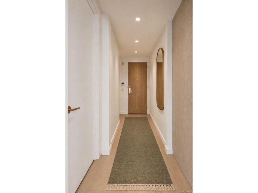 Spacious One-Bedroom with Floor-to-Ceiling Windows &amp; Open - photo 7