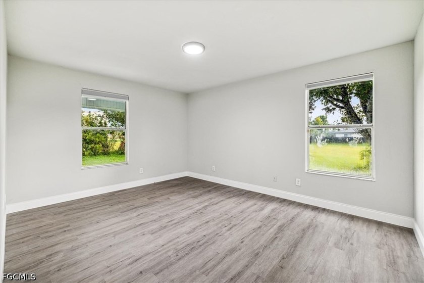 This Single Family home offer 3-bedroom, 2-bathroom located in - photo 7
