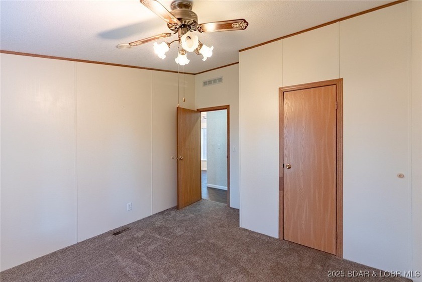 Have you been looking for a FLAT lot, beautiful lake views - photo 28